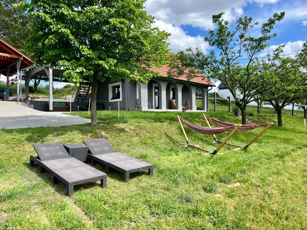 Voelgyhid Village Balaton Kőröshegy Exteriör bild